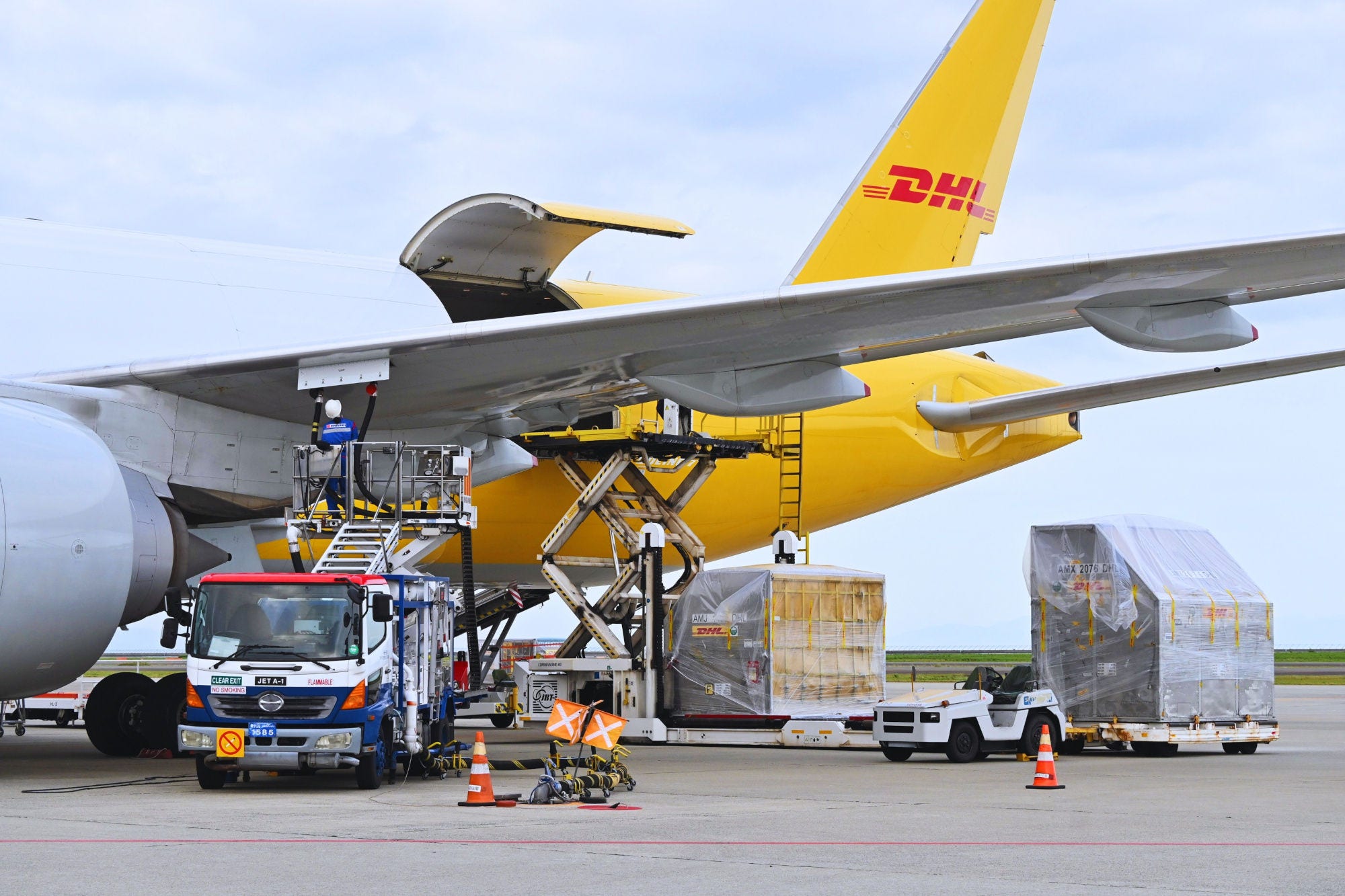 Supplying SAF to a DHL air freight service at Centrair in the early morning on May 23