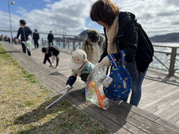 唐戸市場周辺での清掃活動